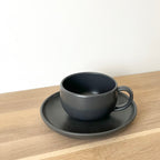 Tasse avec soucoupe "Omi" Noir - Grès fin
