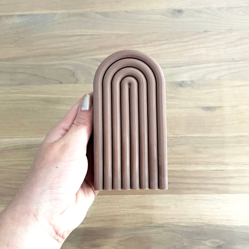 Bougie "Isa" Marron imparfaite - Cire de colza