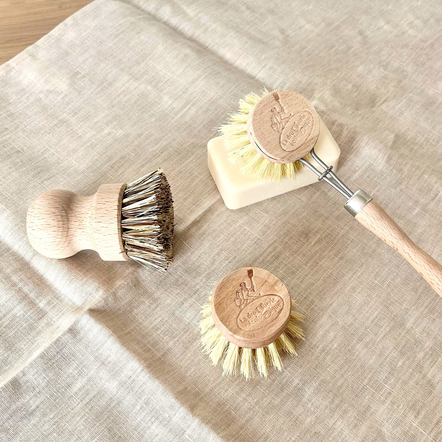Brosse vaisselle rechargeable - Bois de hêtre et fibres naturelles