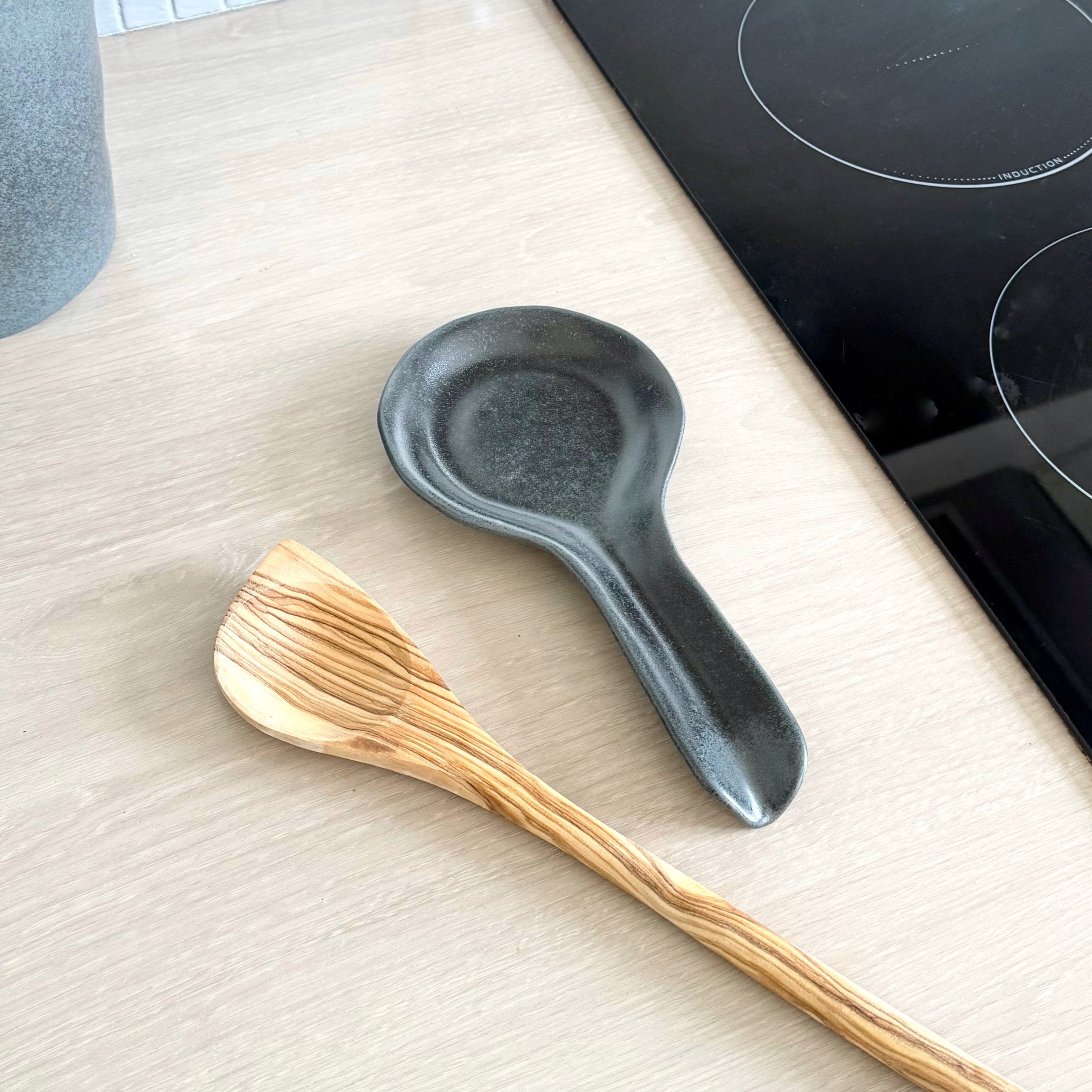 Repose-cuillère "Joy" gris anthracite - Grès fin