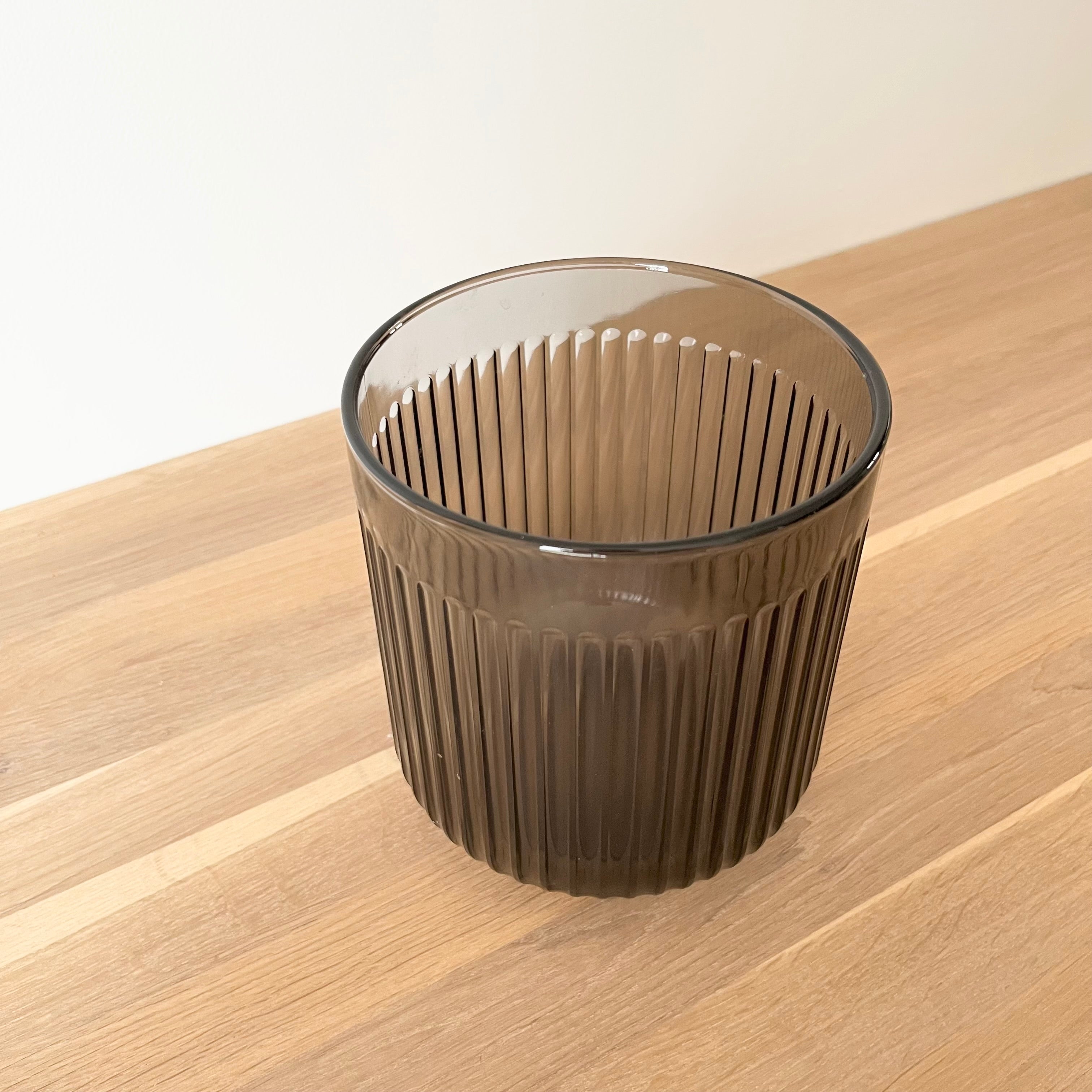 Cache-pot gris & reflet violet