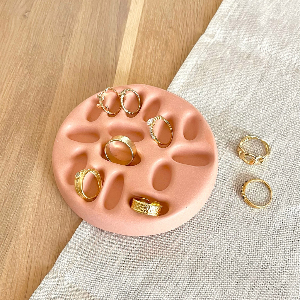 Support à bagues "Lulu" Sable - Résine acrylique