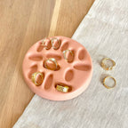 Support à bagues "Lulu" Sable - Résine acrylique