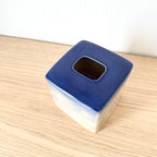 Boîte à mouchoirs bleue