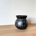 Vase/cache-pot noir et blanc