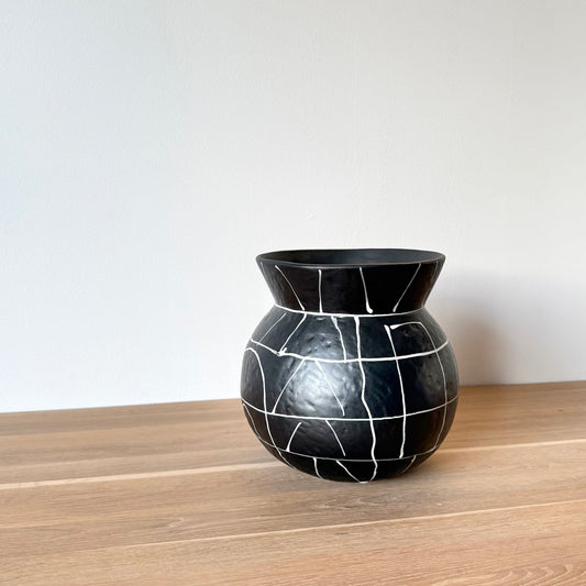 Vase/cache-pot noir et blanc