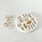 Support à bagues "Lulu" Sable - Résine acrylique